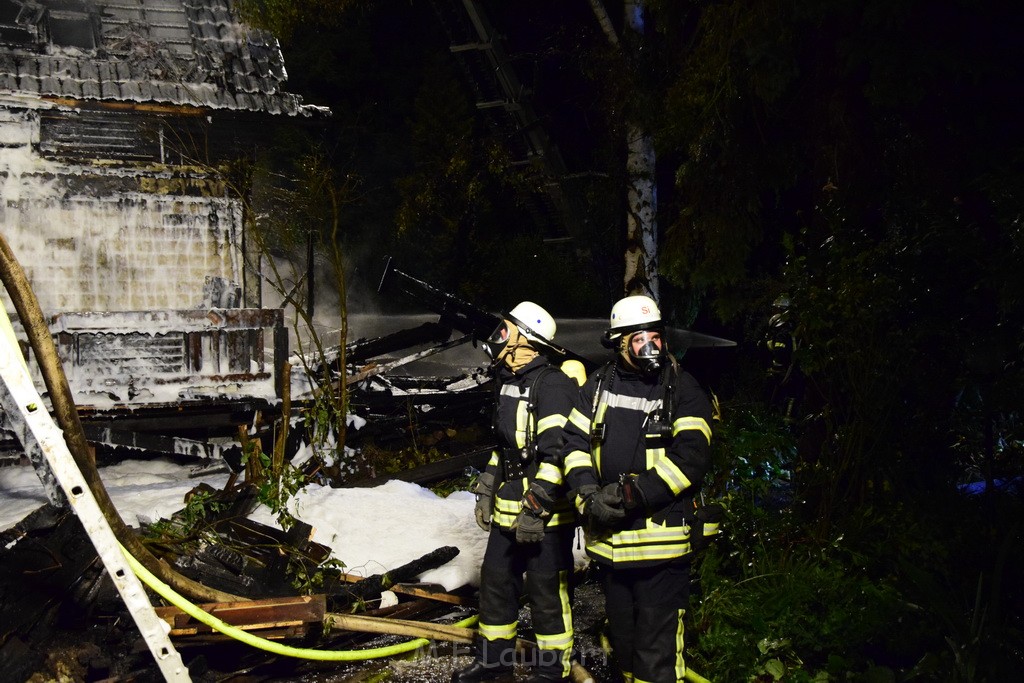 Grossfeuer Einfamilienhaus Siegburg Muehlengrabenstr P0477.JPG - Miklos Laubert